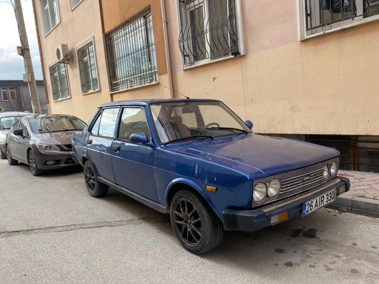 1986 model aracını satmak istedi! Gelen tekliflere gülümsüyor... Isırılmış döner teklif eden var