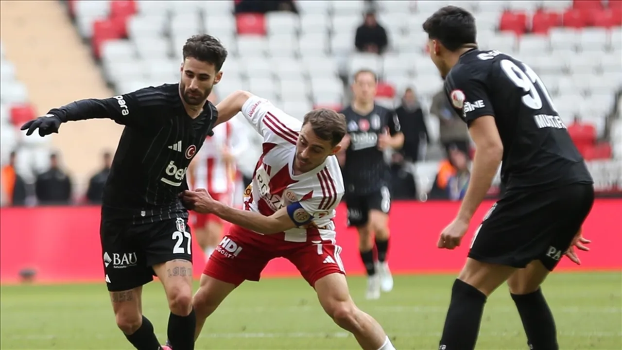 Beşiktaş-Antalyaspor muhtemel ilk 11ler! Kimler eksik, kimler cezalı ve sakat?