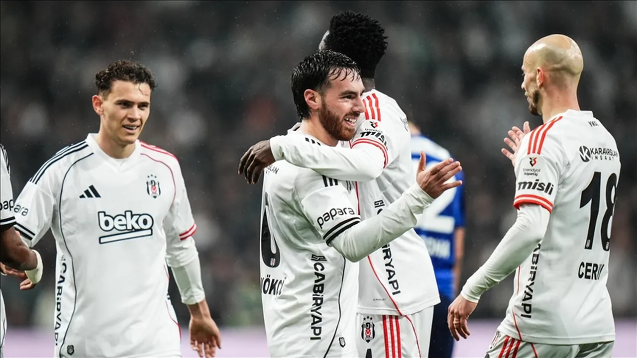 CANLI: Beşiktaş, Süper Lig'de Antalyaspor'u konuk ediyor