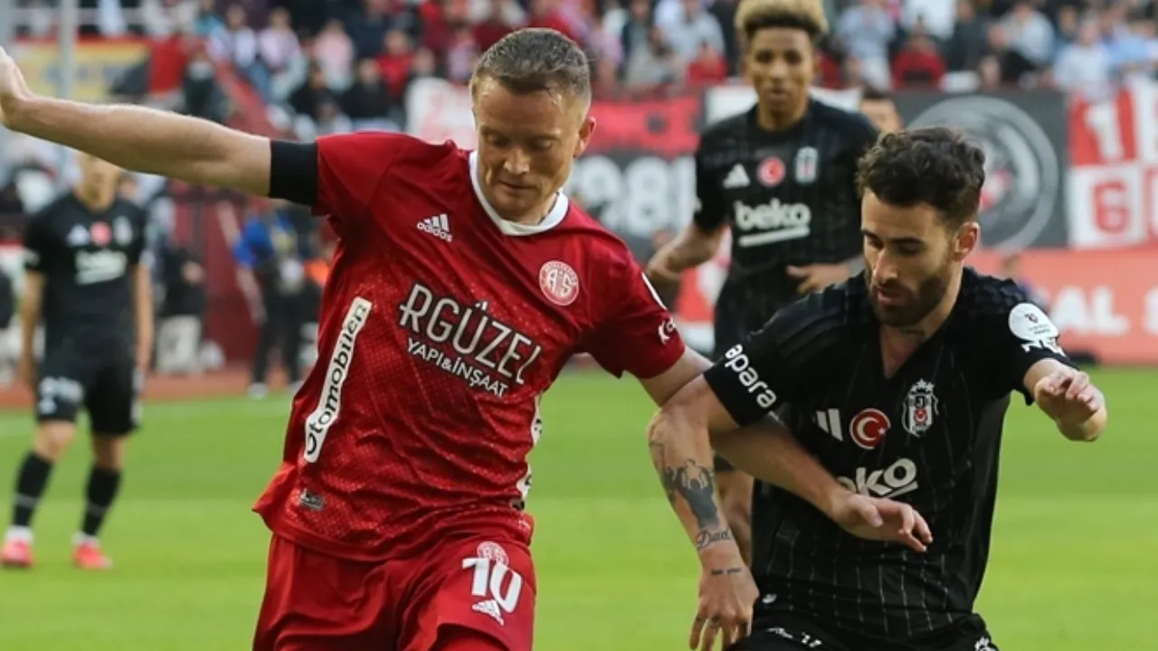 Canlı yayın bilgileri! Beşiktaş-Antalyaspor maçı hangi kanalda, nerede izlenir, saat kaçta?