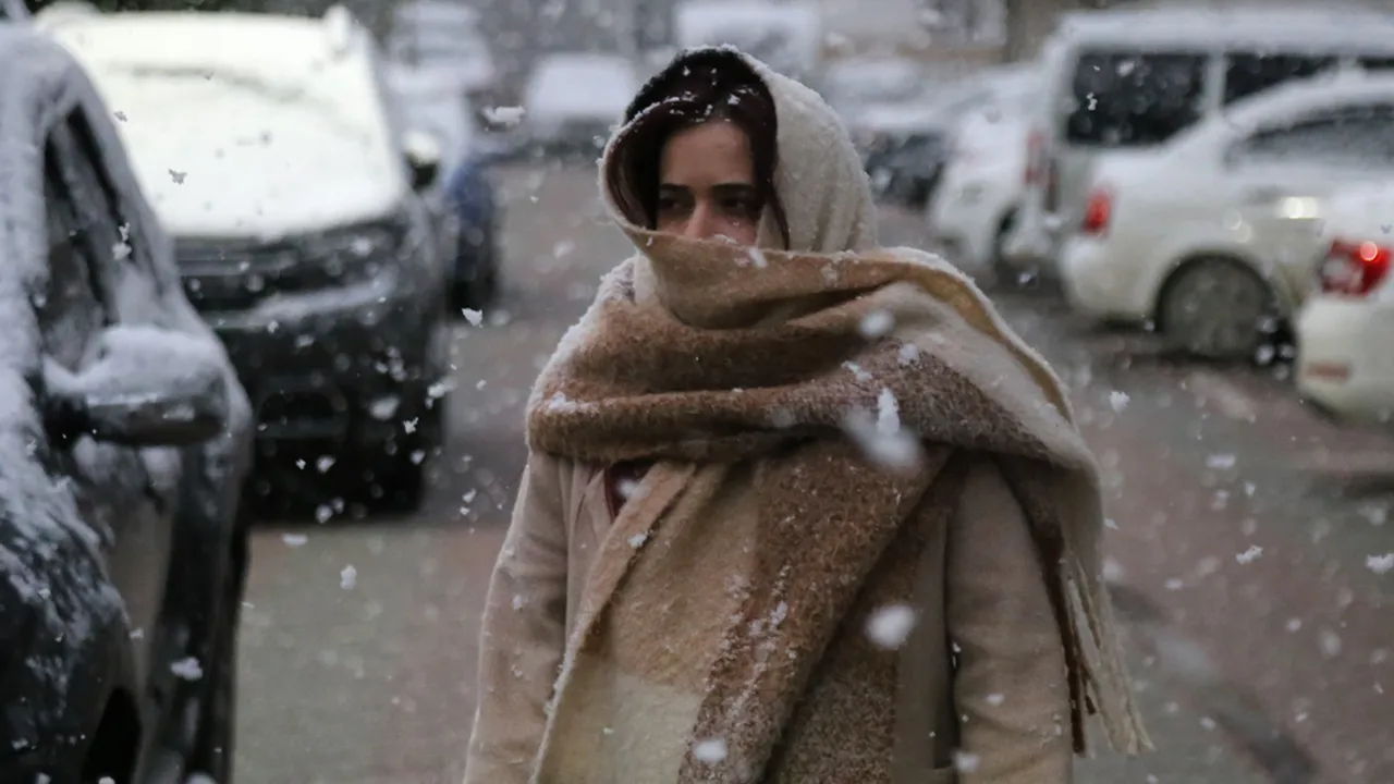 Doğudan batıya her yerde kar var! Nisanda kış sürprizi: Bakanlıktan kritik uyarı geldi