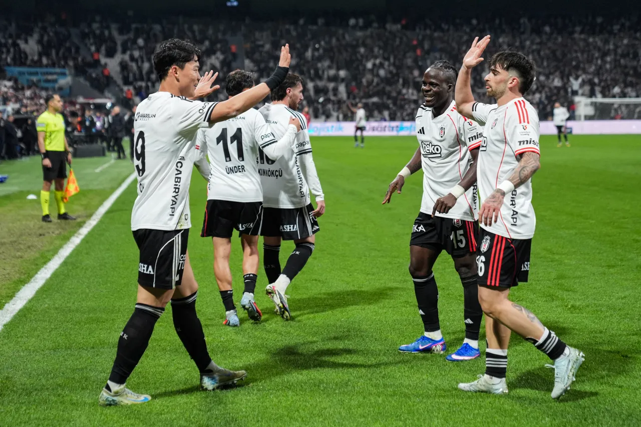 Kartal dört köşe! F.Bahçe derbisinden tatsız dönen Beşiktaş, Antalyaspor karşısında moral buldu