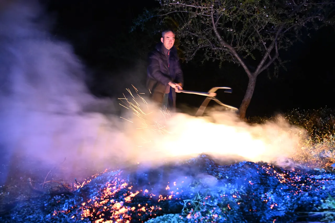 Eksi 3 derecede ateş yakıp sabaha kadar nöbet tuttular!