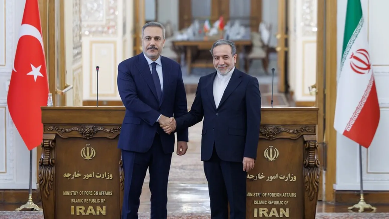 İran'dan flaş Türkiye açıklaması! Pezeşkiyan övgü yağdırdı