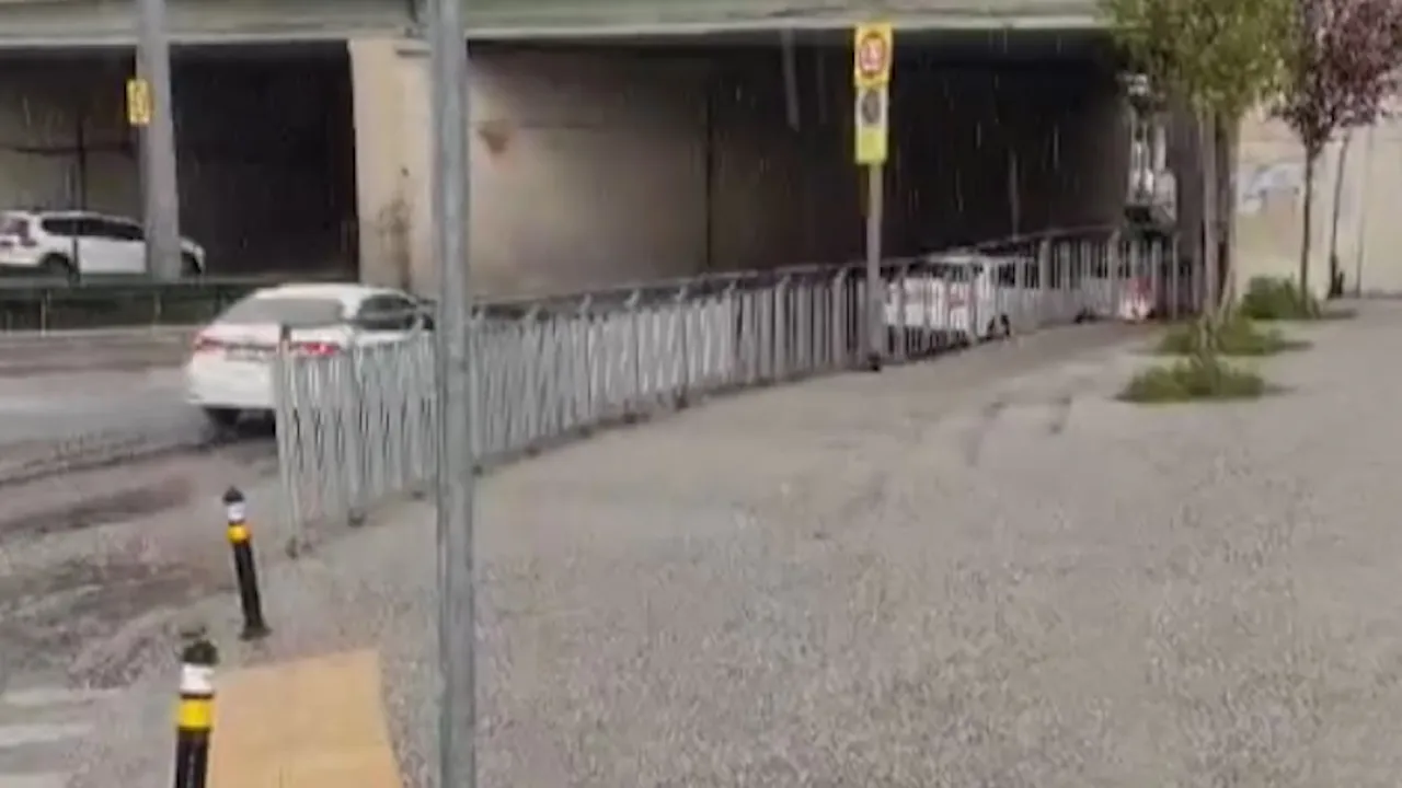 İstanbul'da nisan ayında dolu sürprizi! Fındık büyüklüğündeki yağış kameraya yansıdı