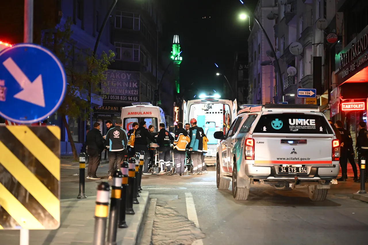 Küçükçekmece'de otel yangını!