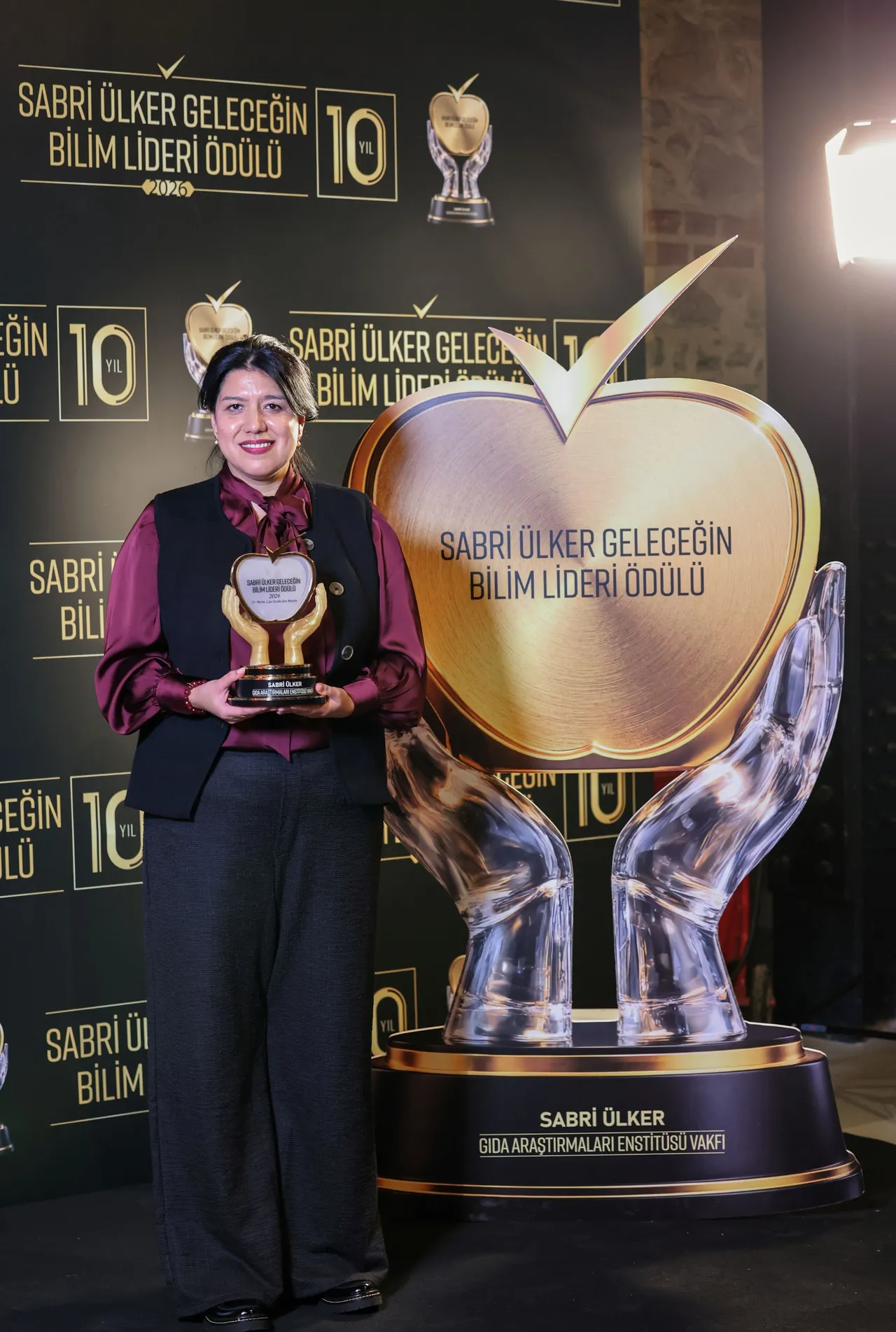 Patates kabuğundan çıkan ödül! Şilili Maria Elsa Pando San Martin yaptı...