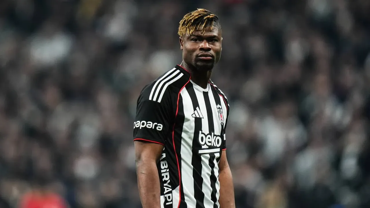 PFDK kararı açıkladı! Antalyaspor maçı öncesi Serdal Adalı, Emmanuel Agbadou ve Vaclac Cernynin cezası belli oldu