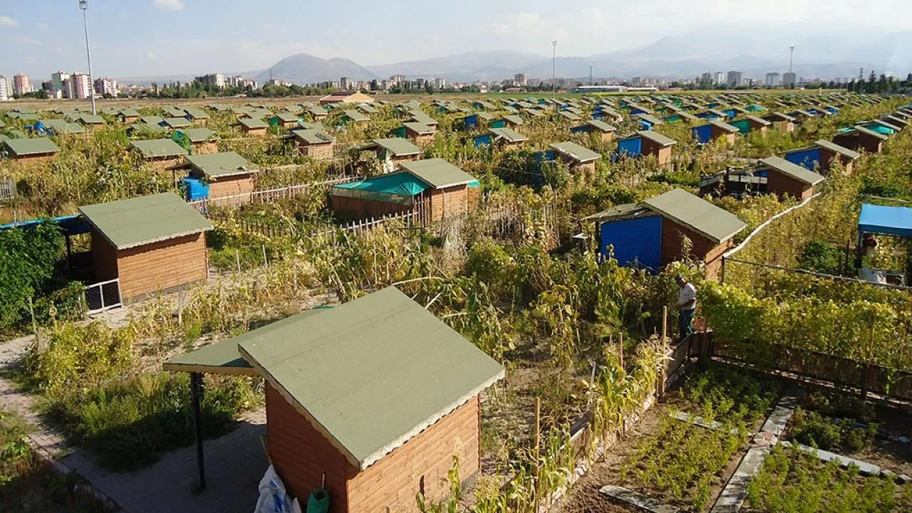 Tartışmalara neden olmuştu! Cumhurbaşkanı Erdoğan'dan hobi bahçeleri talimatı