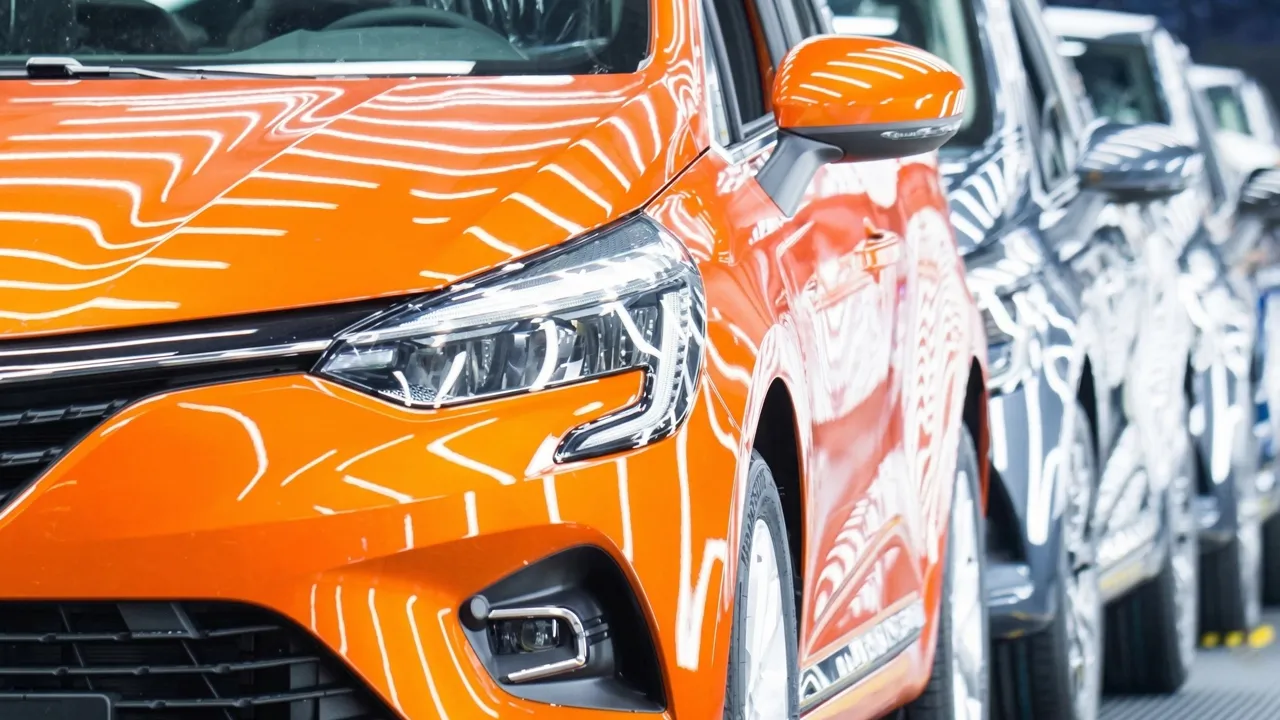 Türkiye’nin en ucuz otomobilleri: Dacia Sandero zirveyi geri aldı!