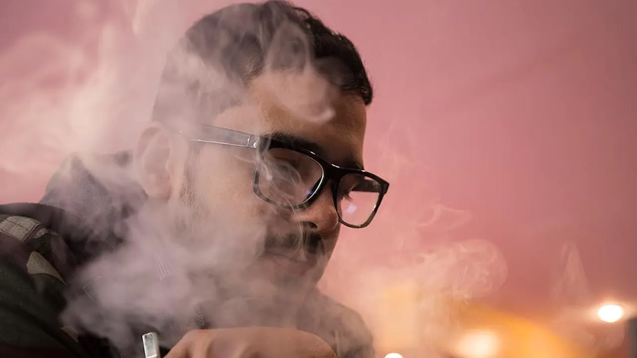 Yasa teklifinde son aşamaya gelindi! Açık alanlarda sigara yasaklandı mı? Kaç metrekare alanda sigara serbest?