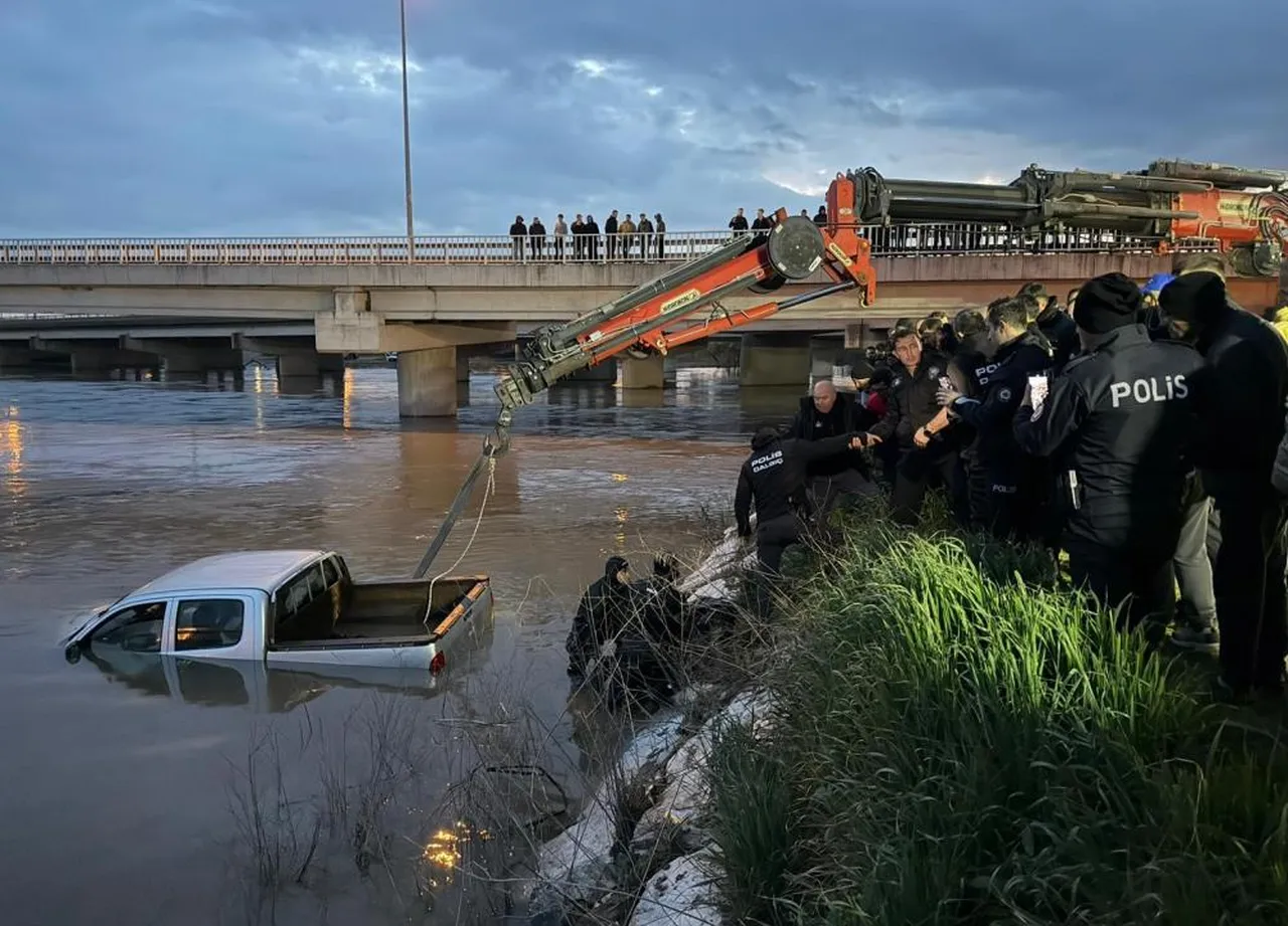 Yolu kısaltmak istedi, feci şekilde can verdi! Cansız bedeni sudan çıkarıldı