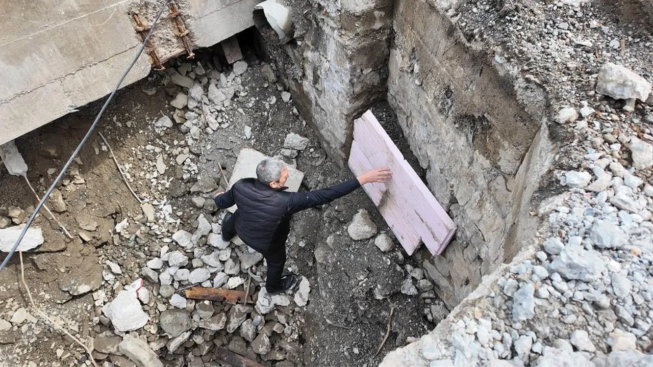 1960'da tamamen kapatılmıştı! Yol çalışmasında kitabe çıktı, sırrı çözüldü