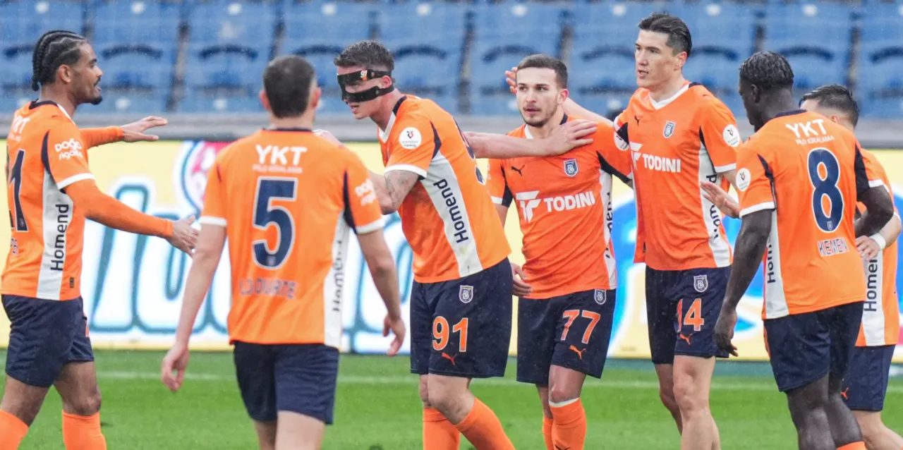 Başakşehir evinde 3 puanı 3 golle aldı