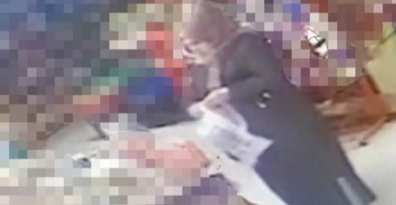 Çaldıkları ürünleri kıyafetlerine sakladılar! Erzurum'daki hırsızlık kamerada