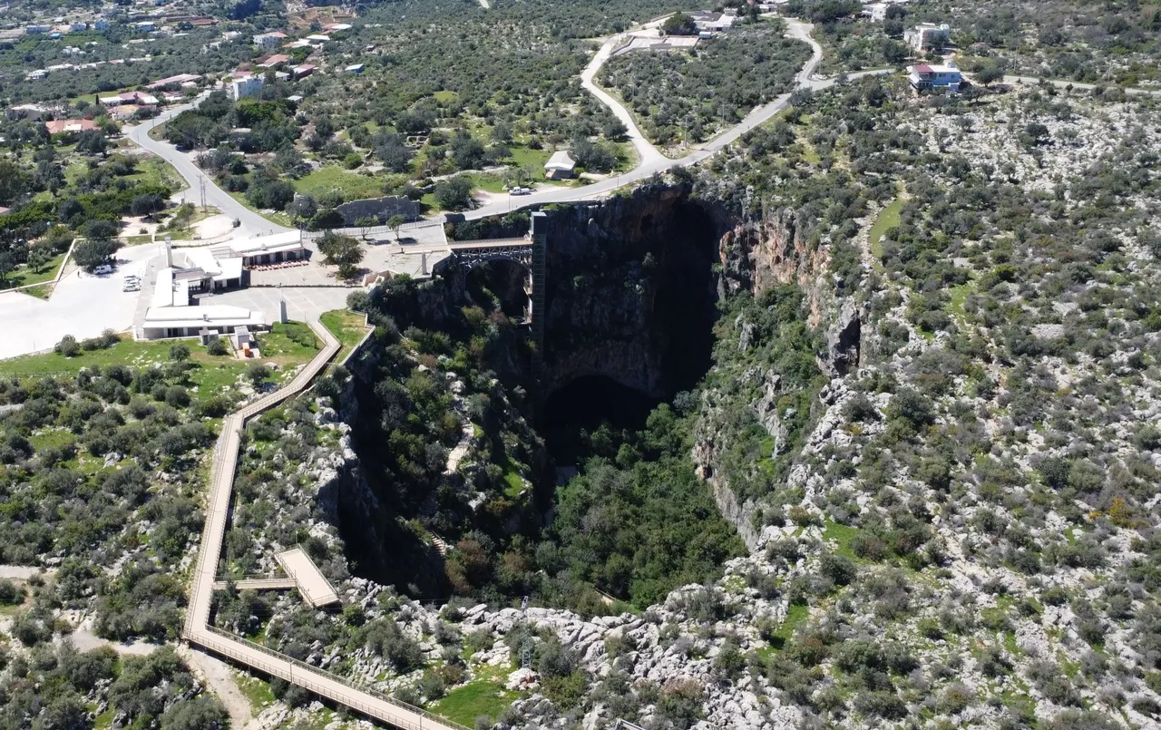 Cennet Obruğu suya kavuştu: 13 yıllık sessizliği akan sular bozdu!