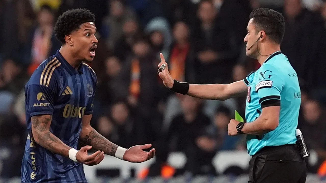 Fenerbahçe'de yıldız isimden kötü haber!