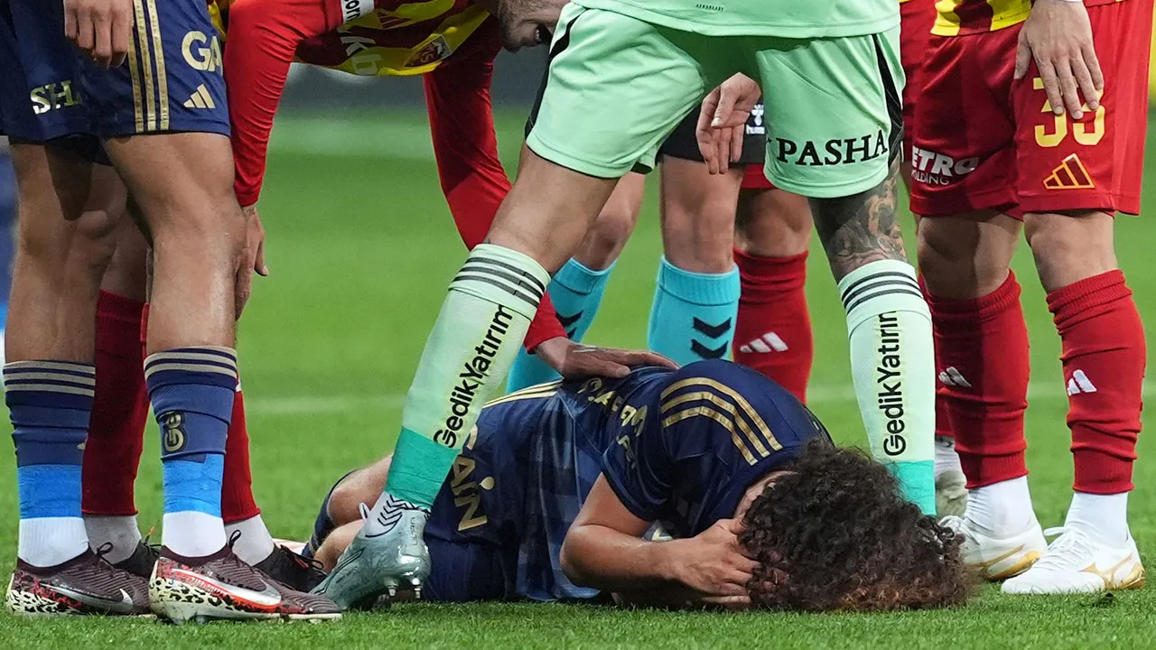 Fenerbahçeli yöneticiden kırmızı kart tepkisi: Adil bir lig istiyoruz