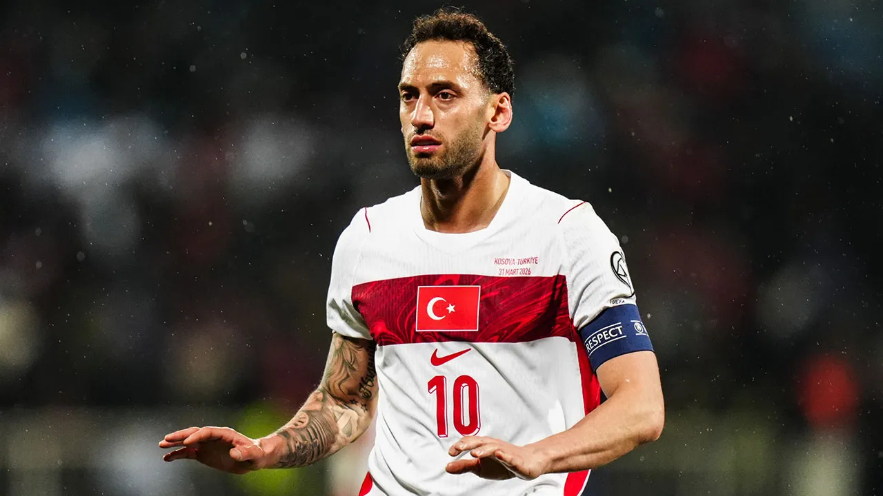 Hakan Çalhanoğlu'ndan Galatasaraylıları üzecek sözler