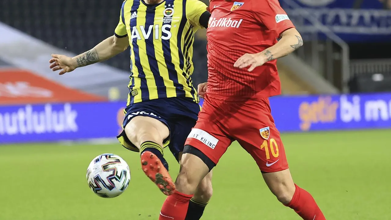 Kayserispor-Fenerbahçe canlı yayın hangi kanalda, saat kaçta? Canlı yayın bilgileri netleşti