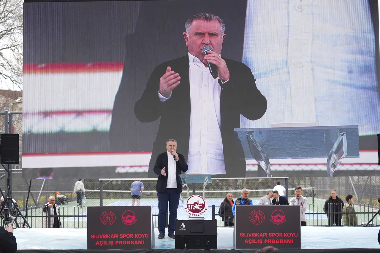 Metruk alandan spor vadisine! Fatih’te Silivrikapı Spor Köyü düzenlenen törenle kapılarını açtı