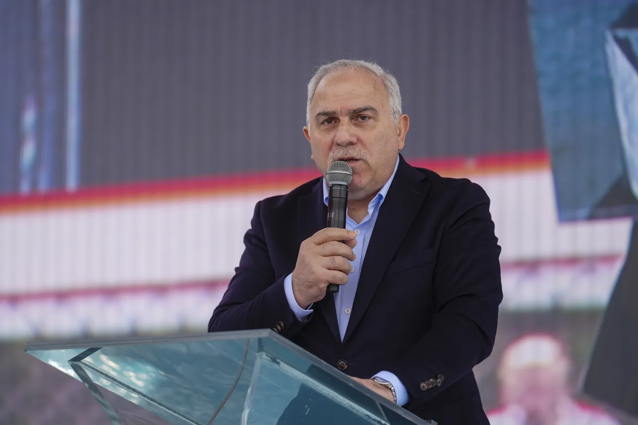 Metruk alandan spor vadisine! Fatih’te Silivrikapı Spor Köyü düzenlenen törenle kapılarını açtı