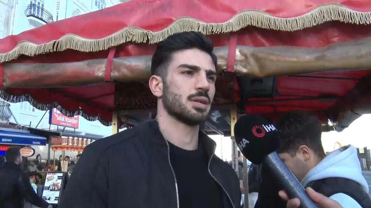 Sosyal medya kestaneci Alper'i konuşuyor! Turistler onu görmeden gitmiyor... Fotoğraf sırası var