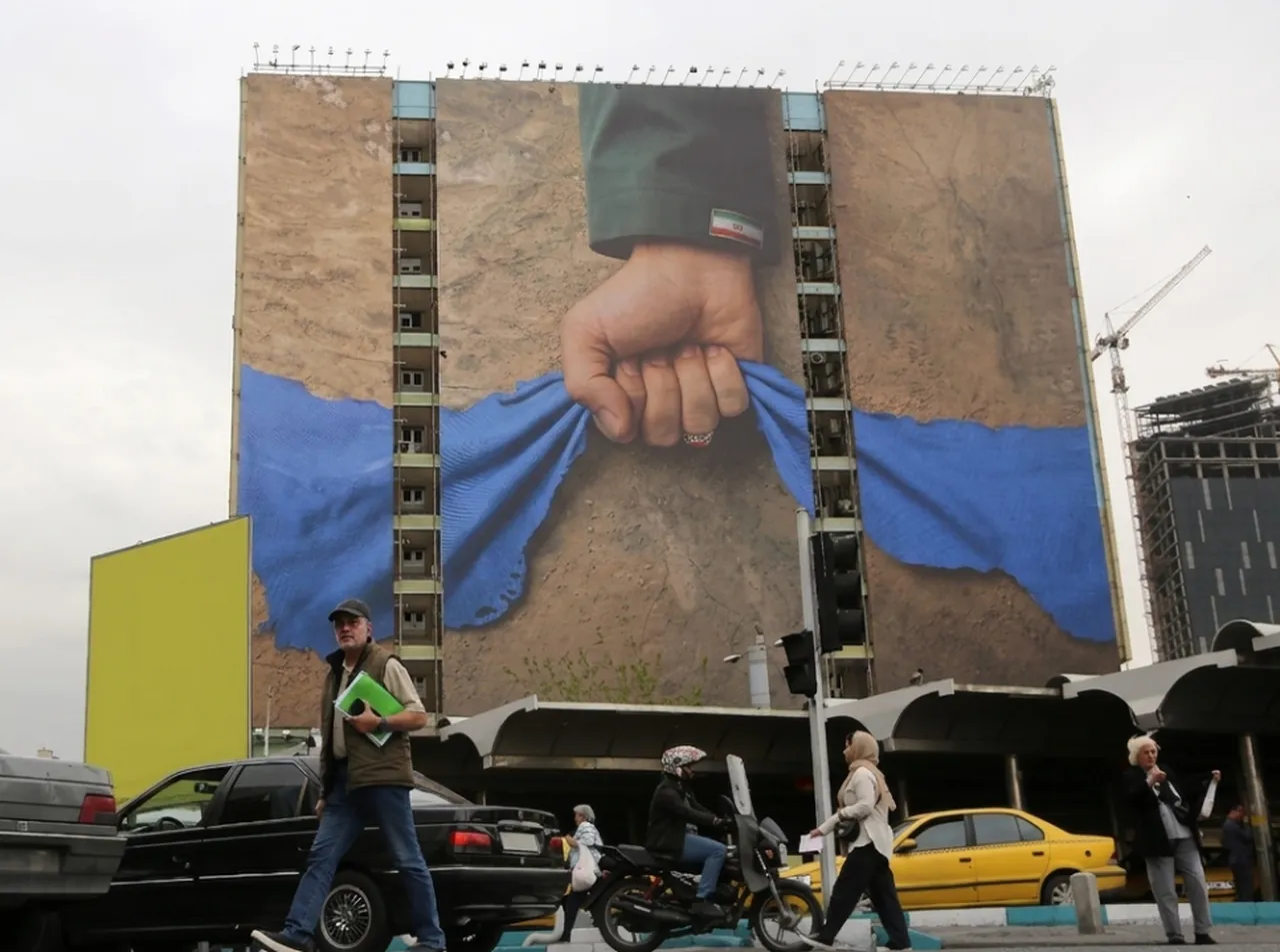 ABD-İran görüşmeleri çıkmaza girdi! Tahran'dan çarpıcı Hürmüz mesajı: Sonsuza dek elimizde