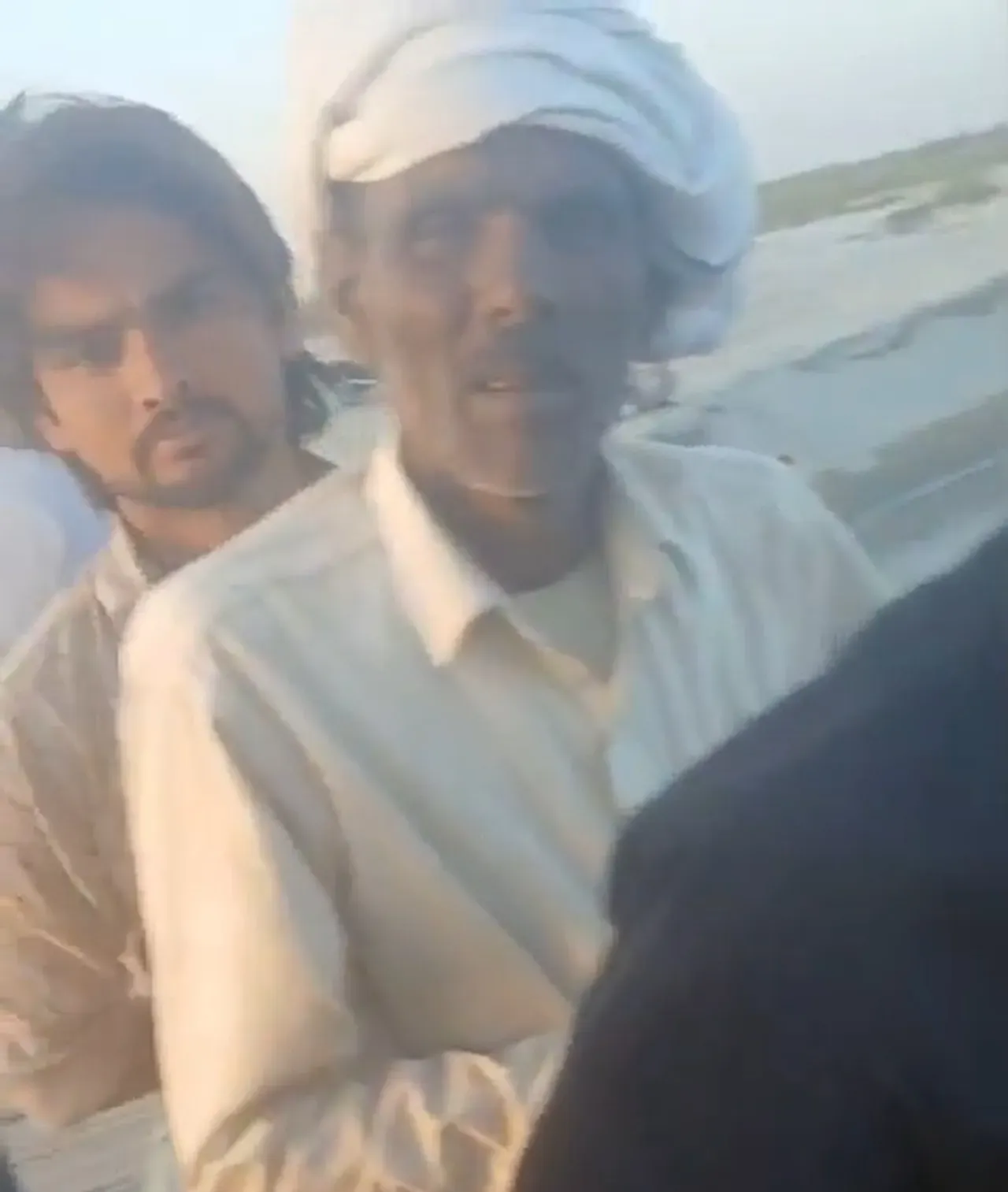 Hindistanda yılan faciası! Ganj Nehrinde 12 saat bekletilen talihsiz çocuk hayatını kaybetti