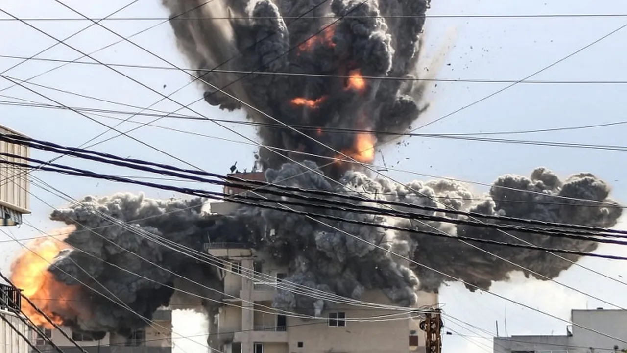 Hürmüz kilitleniyor! Trump'tan abluka kararı: "İran verdiği sözü tutmadı, Venezuela modeli geliyor"