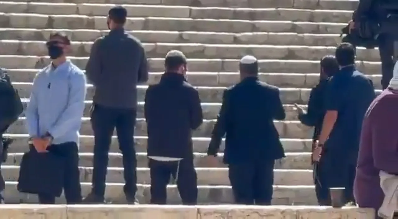 İsrailli Bakan Ben Gvirden Mescid-i Aksaya skandal baskın! Tepkiler çığ gibi büyüyor