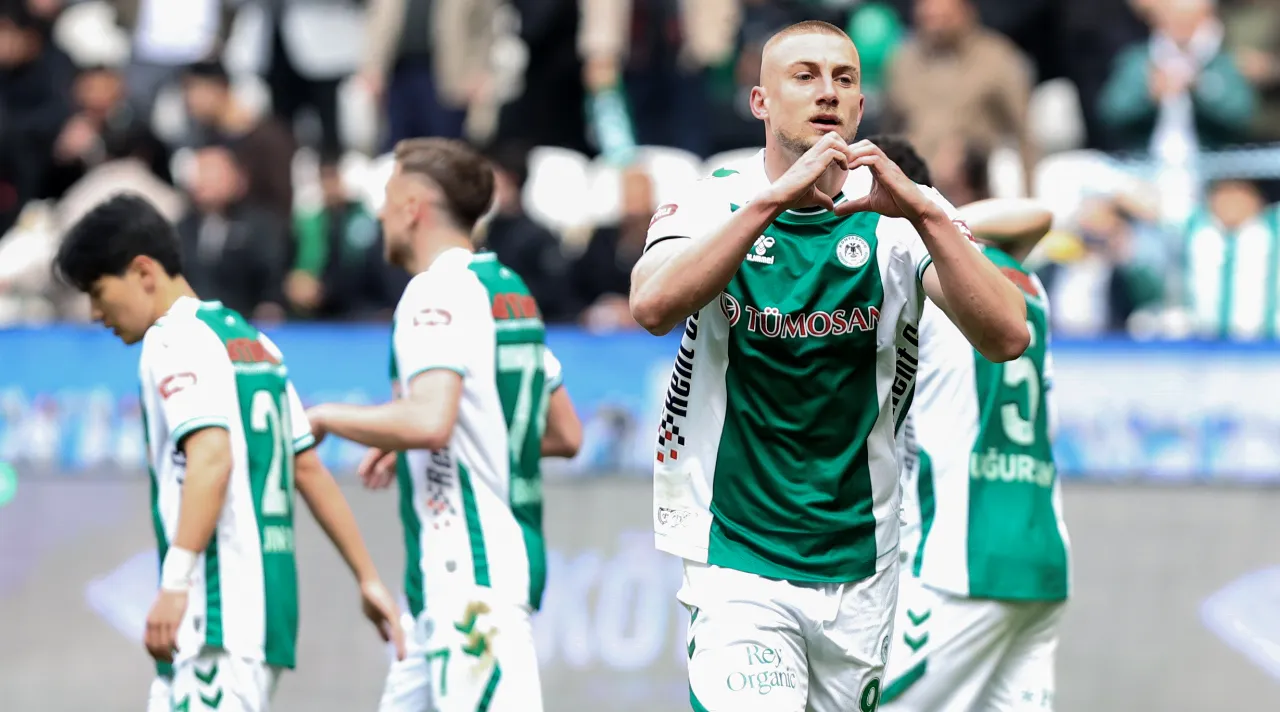 Konyaspor evinde 3'ledi: Yenilmezlik serisi 5 maça çıktı