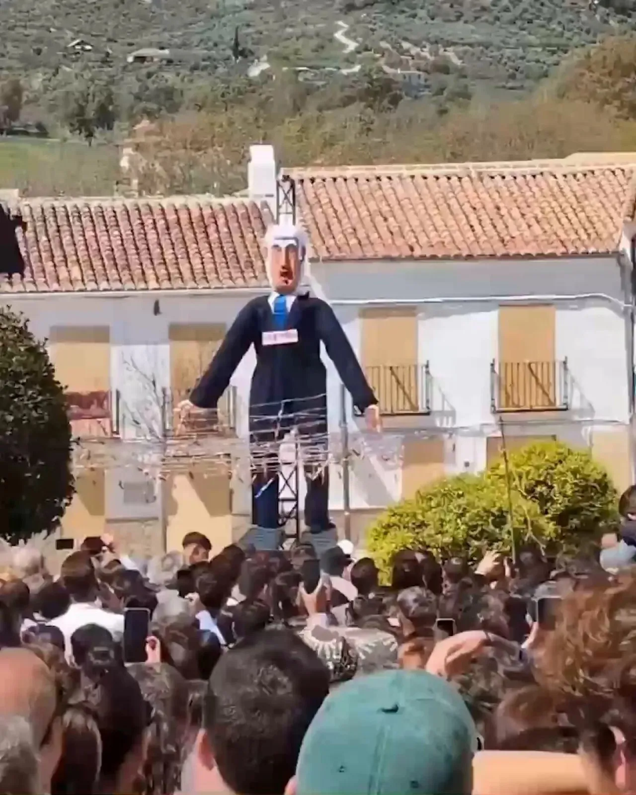 Kuklasını yaktılar, kendisi tutuştu! Netanyahu şimdi de İspanya'yı hedef aldı