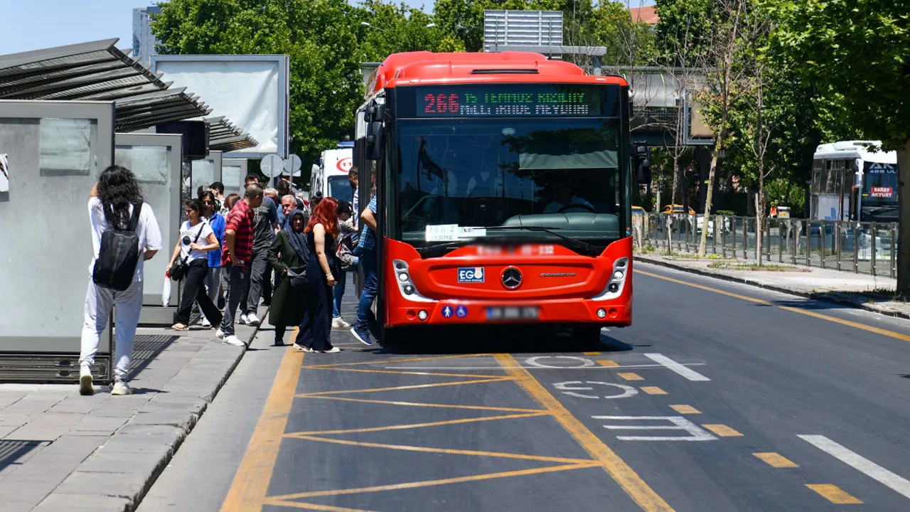 Akaryakıt fiyatları artınca zam istediler! Özel halk otobüsleri kontak kapatmaya hazırlanıyor