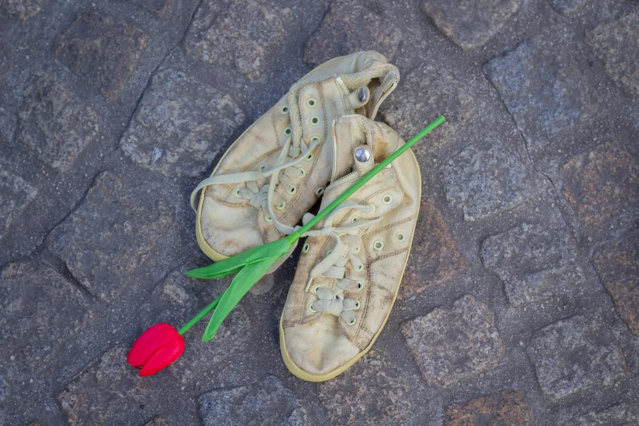 Amsterdam’da sessiz Gazze çığlığı! Katledilen Filistinli çocuk ve gazeteciler anıldı