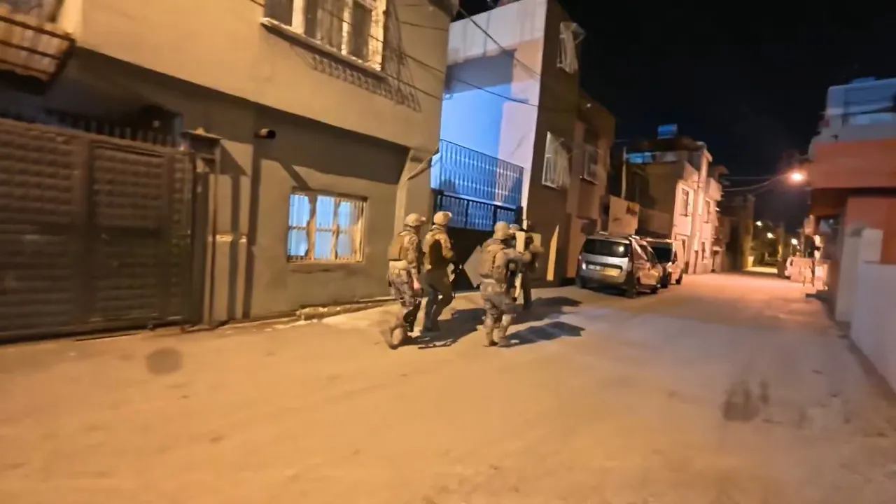 Bayğaralar çetesine büyük darbe! 8 ilde yüzlerce kişi gözaltına alındı