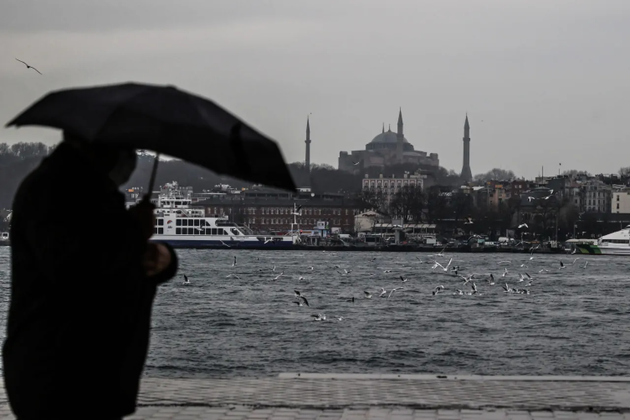 Bulutlu hava gitmedi! Meteoroloji’den yeni sağanak uyarısı, 5 ili sıraladı