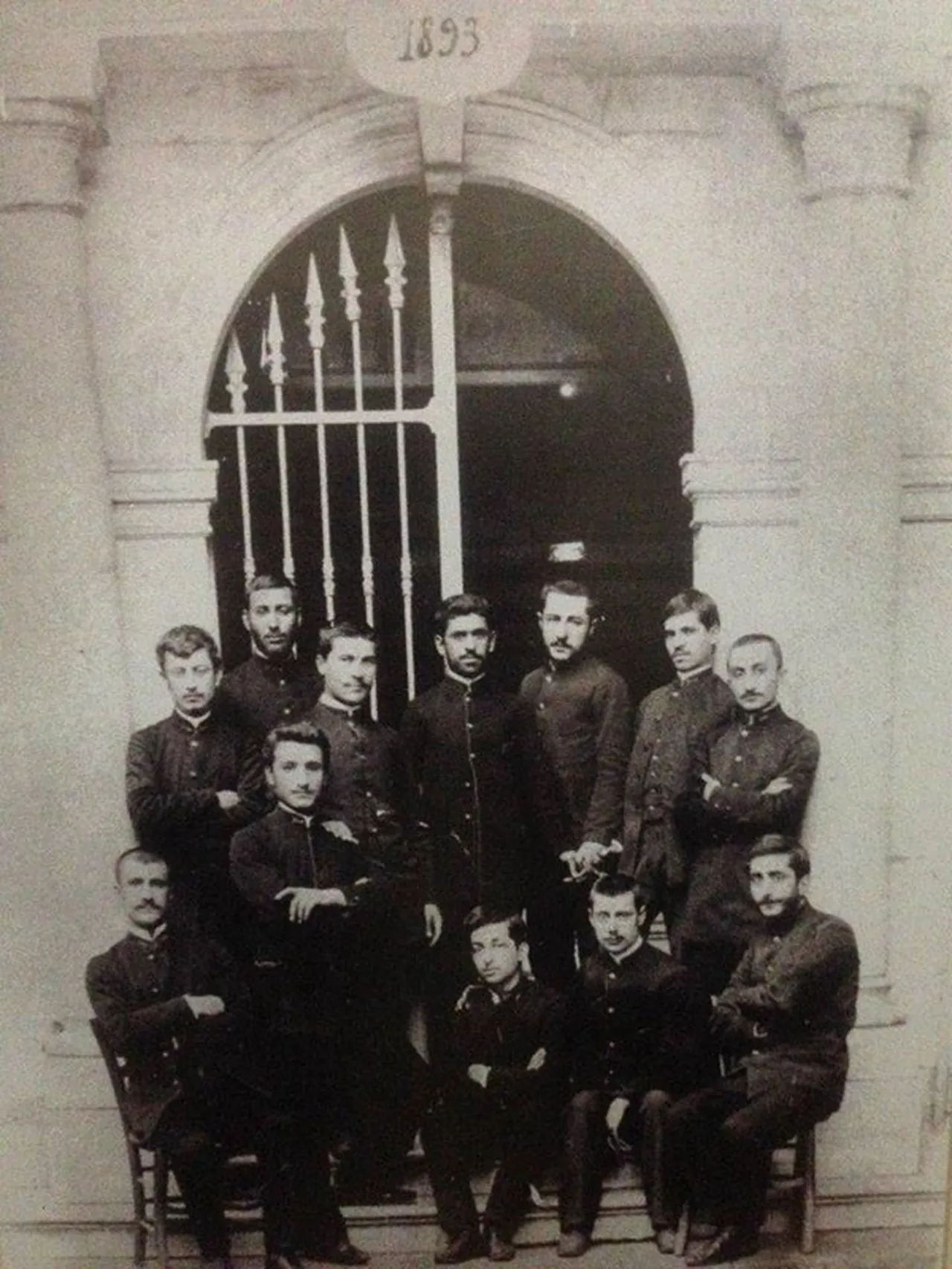 1893’te Getronagan Ermeni Lisesi’nde çekilen bir kare