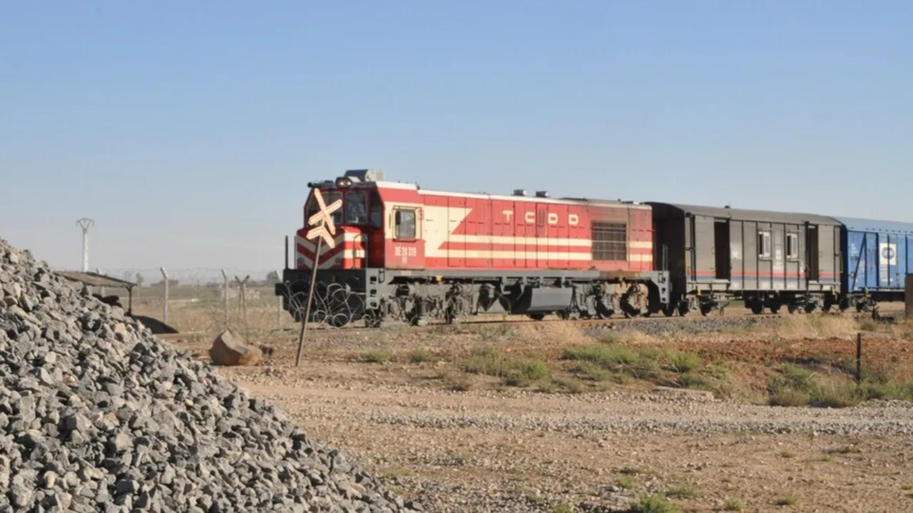 Karkamış-Nusaybin demir yolu hattı açıldı mı? Ulaştırma ve Altyapı Bakanı Abdulkadir Uraloğlu açıkladı!