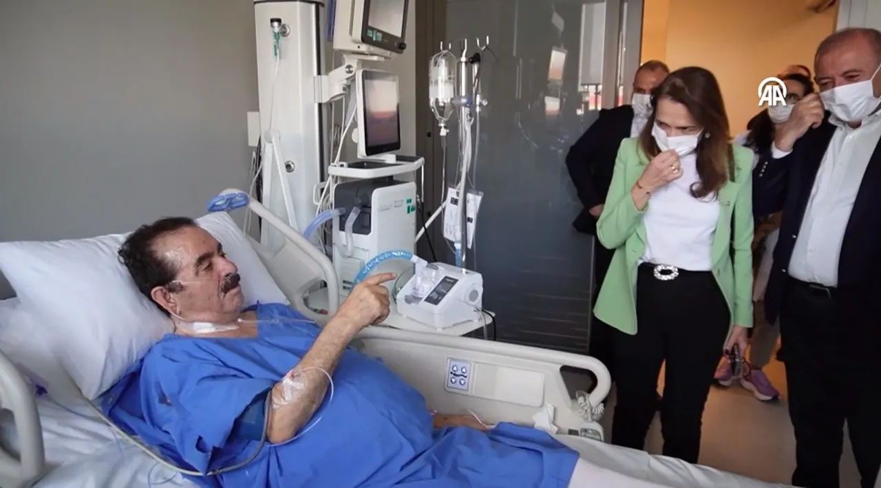 Kılıçdaroğlu'nun ziyaret ettiği İbrahim Tatlıses, Gürsel Tekin'i işaret etti: Yanından ayırma