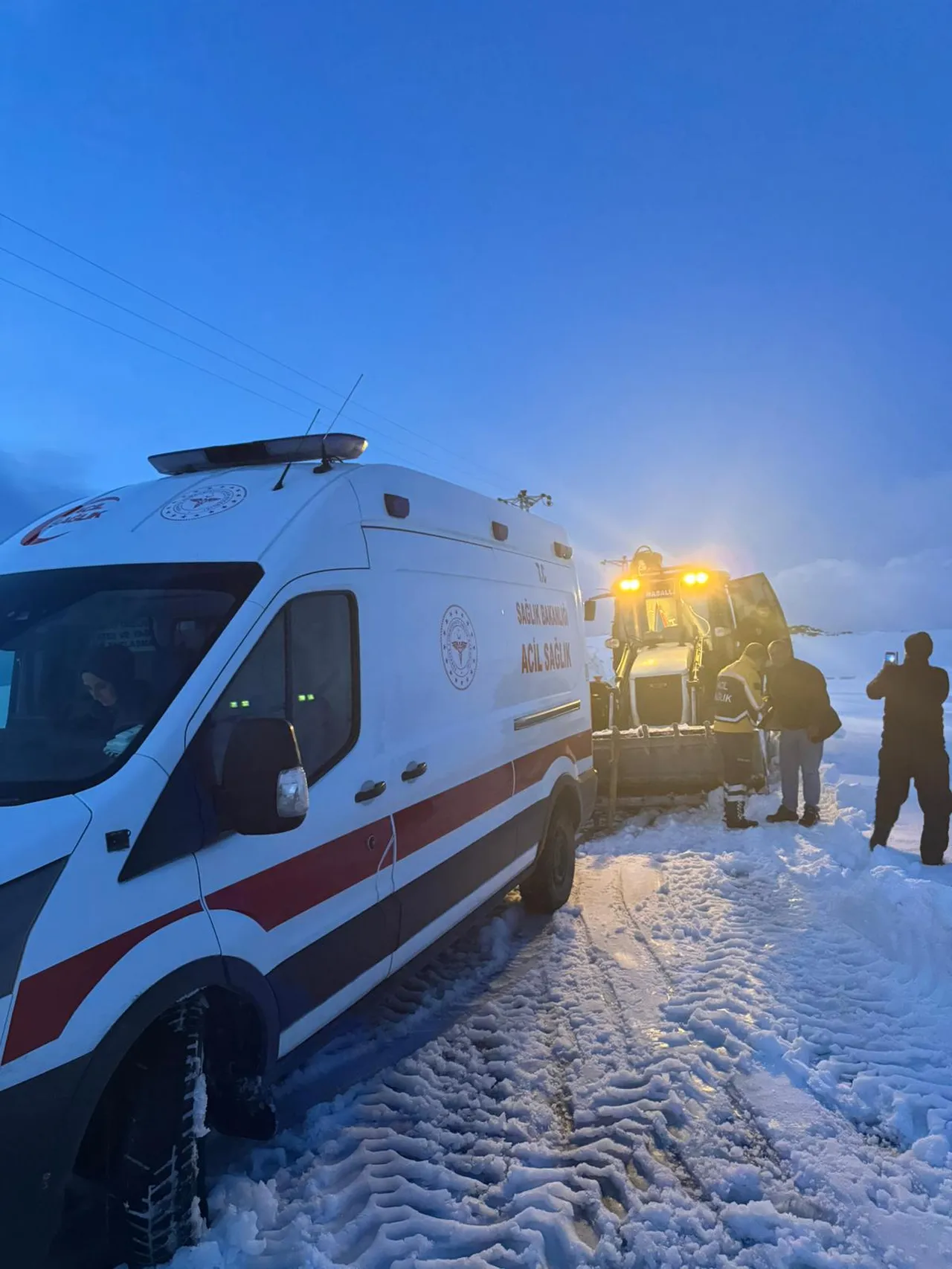 Ne atkı ne eldiven soğuğu kesemedi! Meteoroloji uzmanından yeni açıklama geldi: 4 ila 8 derece birden...