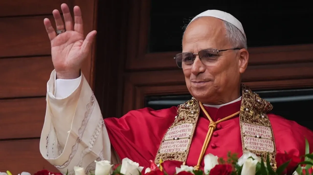 Pezeşkiyan’dan Papa’ya destek!