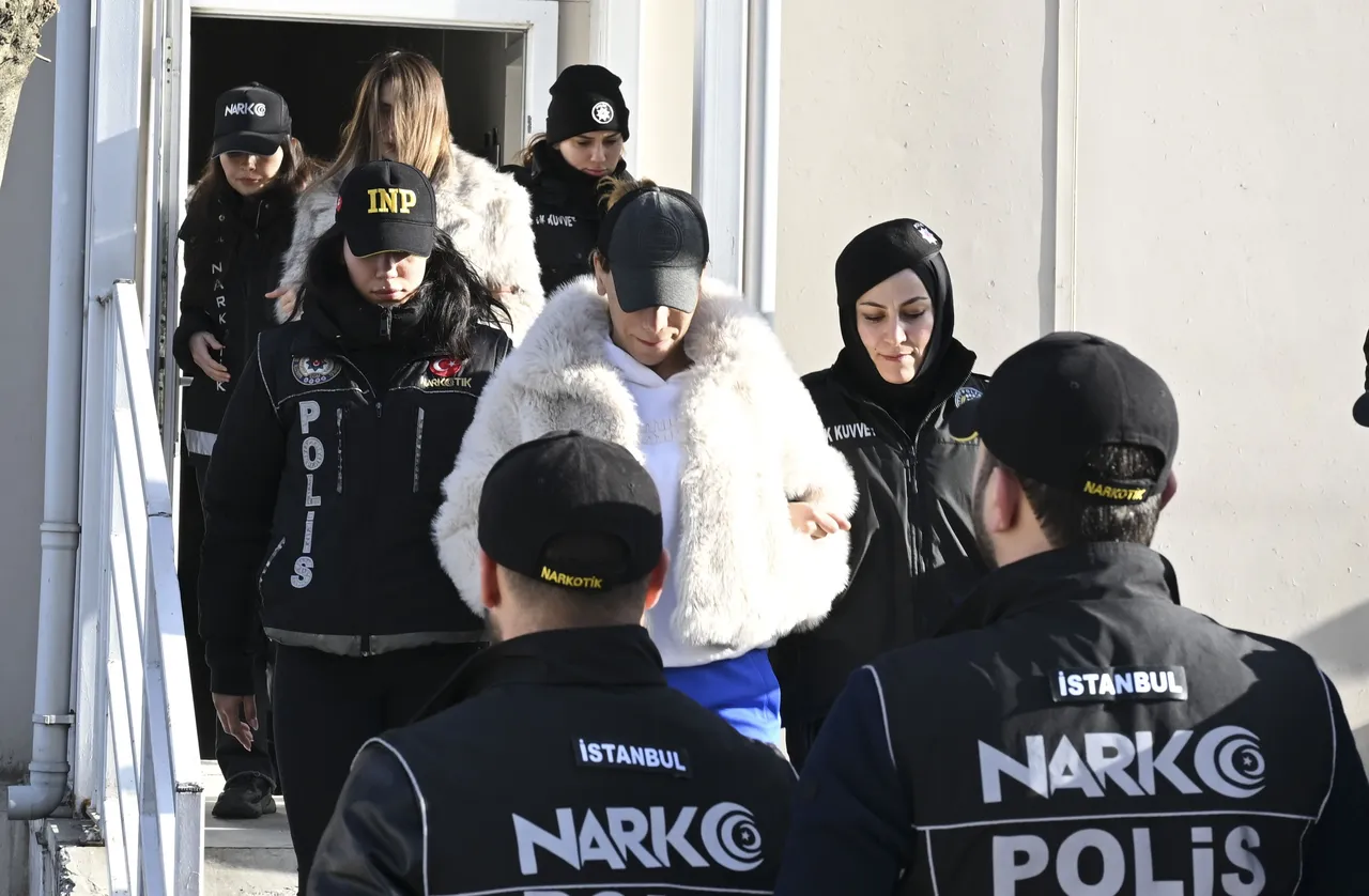 Uyuşturucu operasyonunda yeni dalga! Ünlü isimler adliyeye böyle sevk edildi