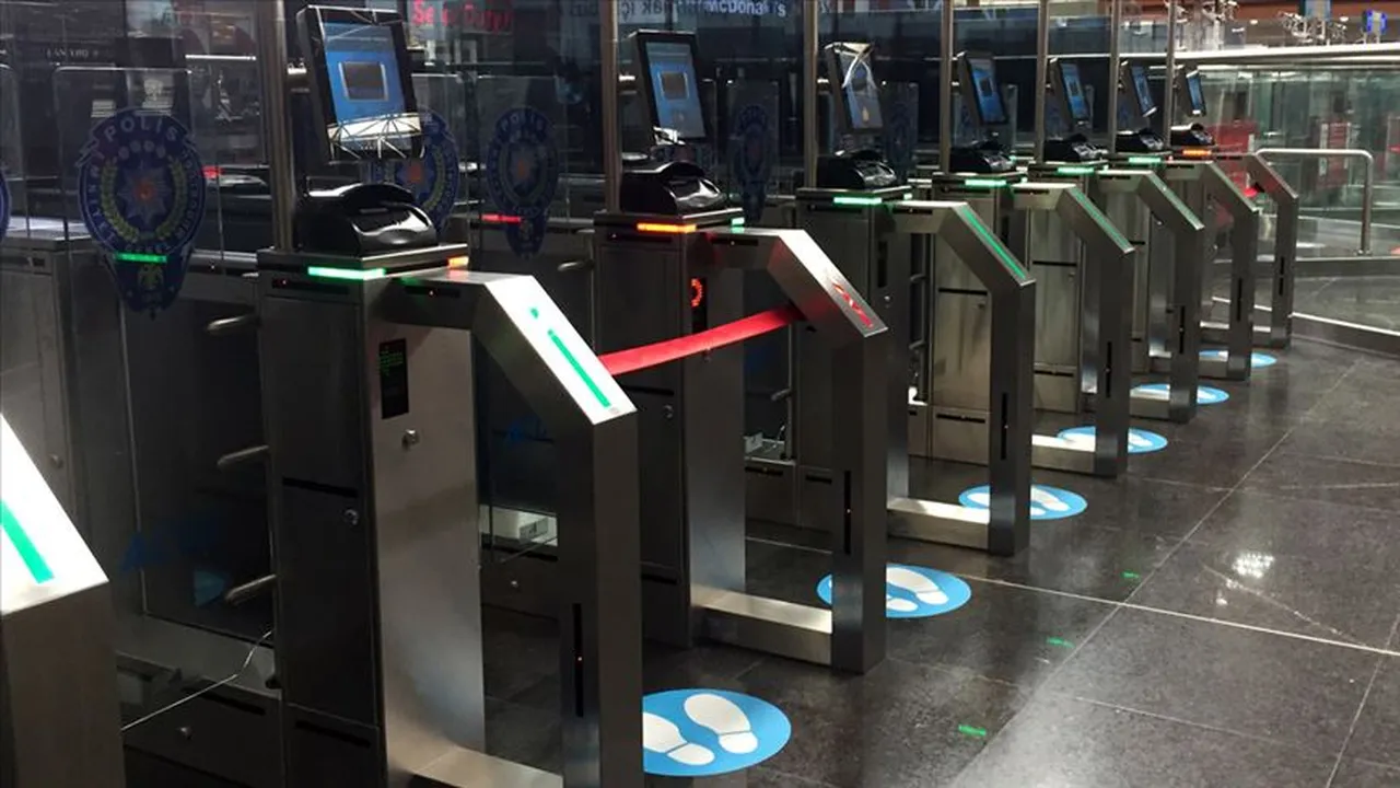 AB’nin yeni Schengen kararı isyan çıkardı! Havalimanları kilitlendi, yolcular fenalaştı