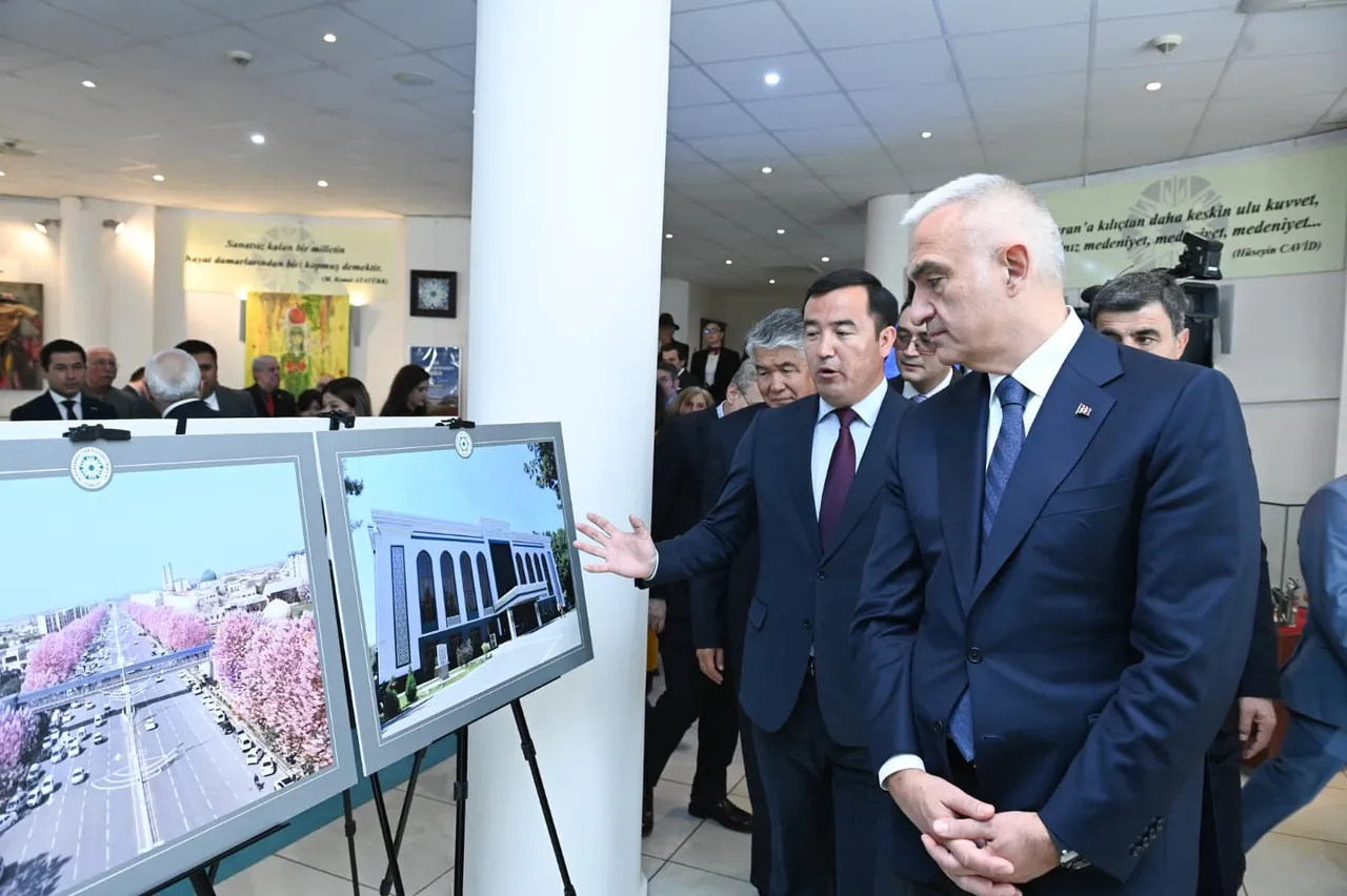 Bakan Ersoy  kültürel yozlaşma  mesajıyla dikkat çekti