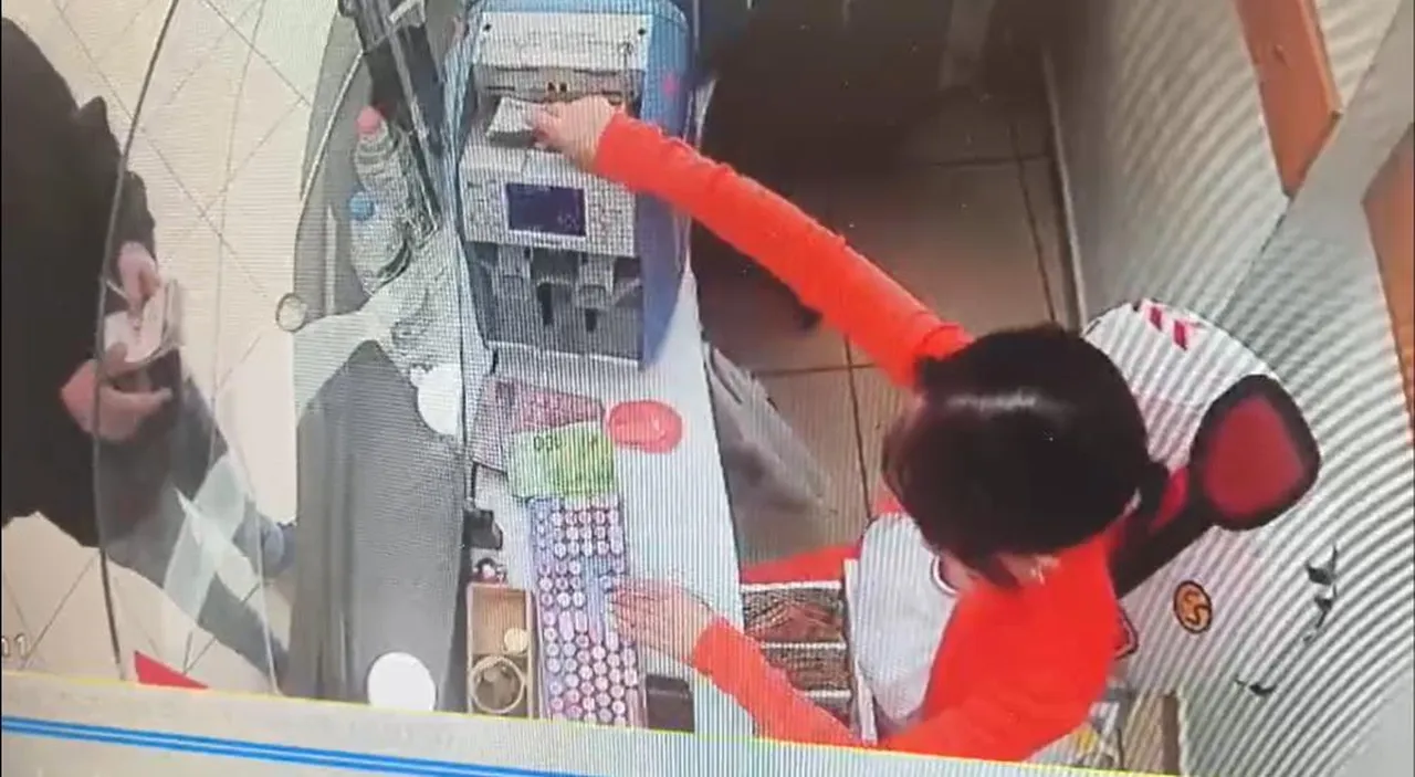 Bir anlık dalgınlık maaşından kesintiye sebep oldu! 'Parayı getirirse çok sevinirim'