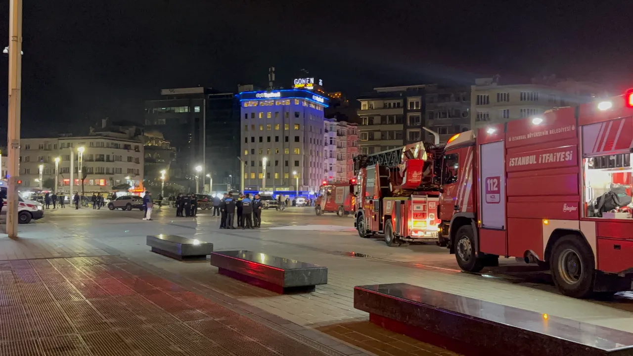 Taksim metrosunda korku dolu anlar! Yangına ekipler müdahale etti