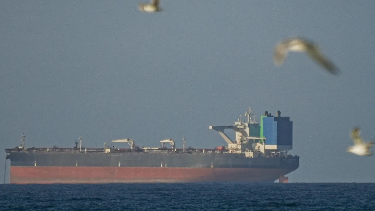 Trump'ın Hürmüz resti, petrolü tekrar 100 doların üstüne taşıdı: Küresel piyasalar da abluka altında!