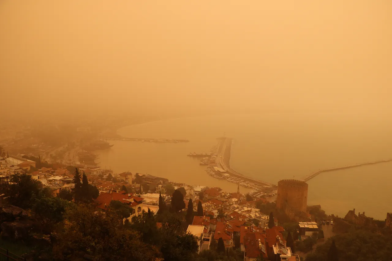 12 gün sonra yeniden Türkiye’de! Çöl tozu için alarm verildi, etkisi yarın bitecek