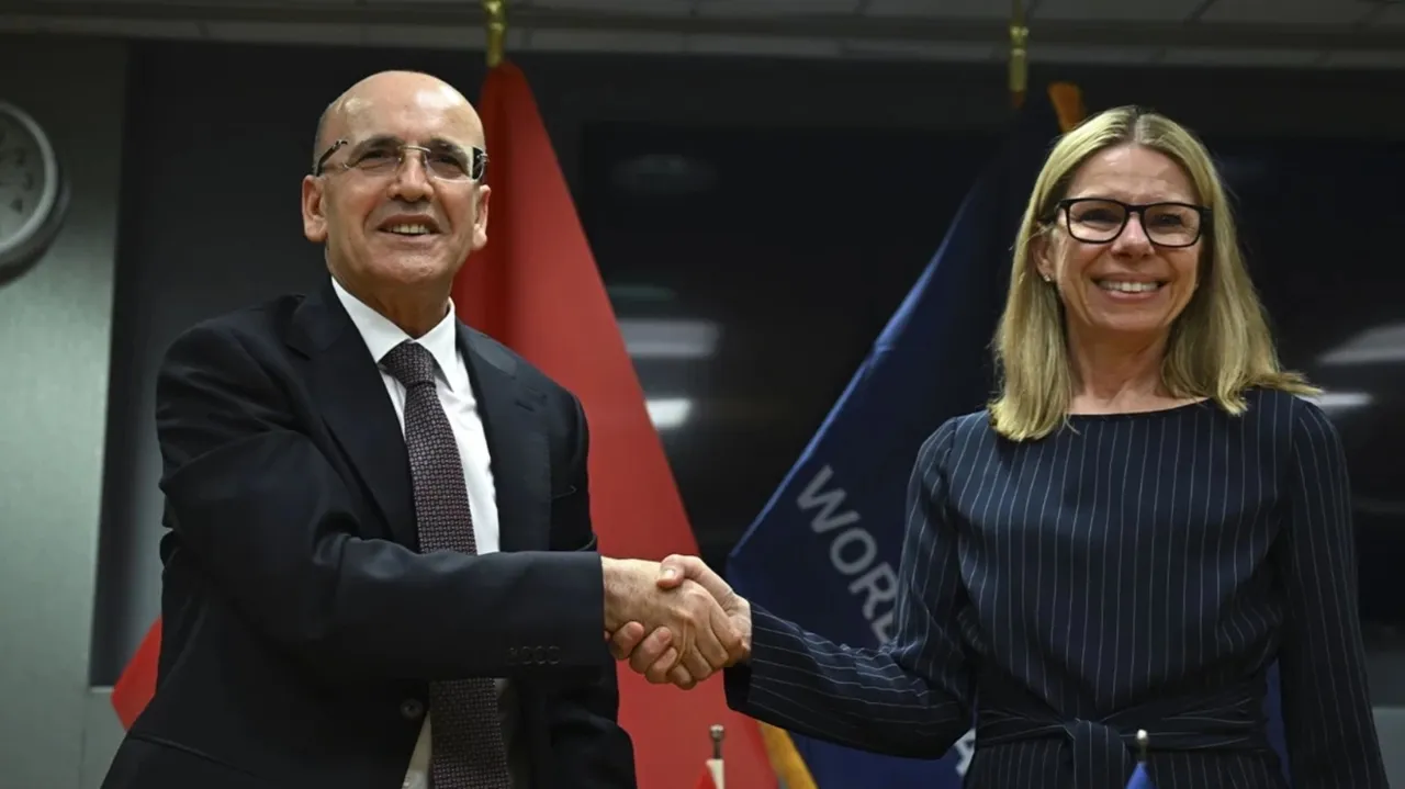 Dev proje için imzalar atıldı! İstanbul Boğazı'ndan demir yolu geçecek